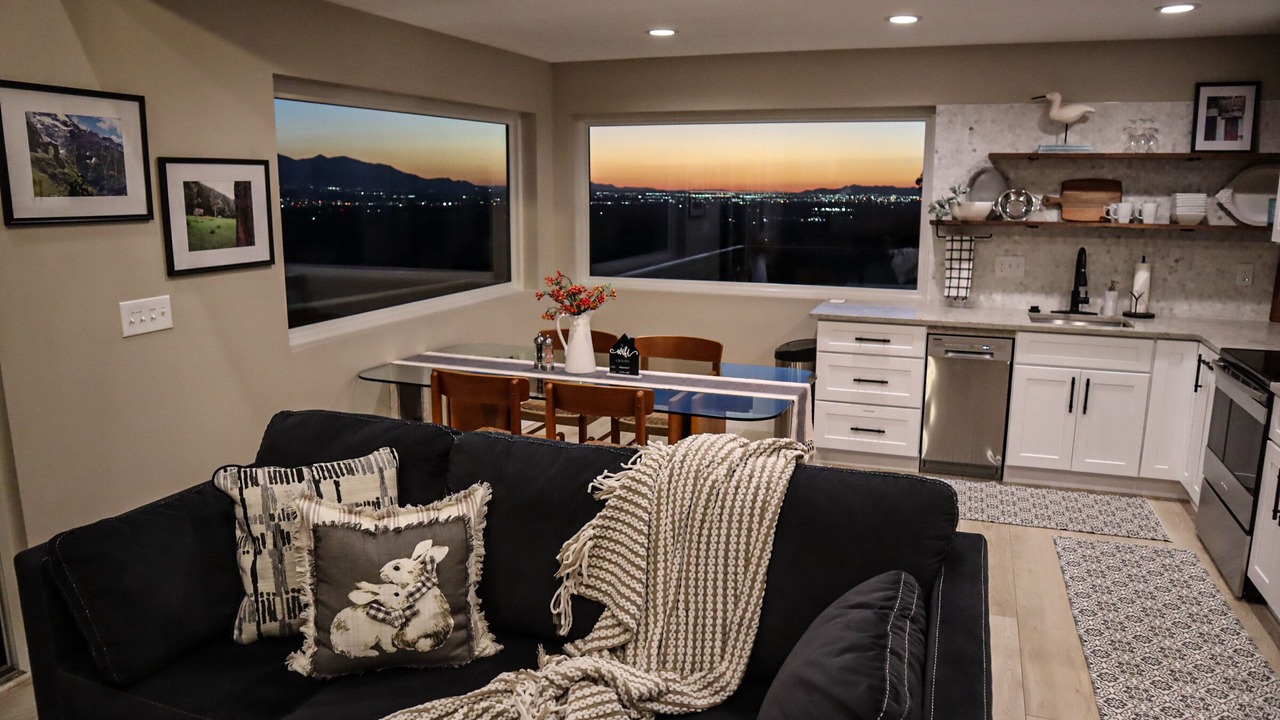 Photo of Livingroom in Holladay