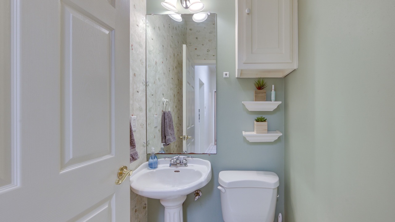 Photo of Bathroom in Hawkins