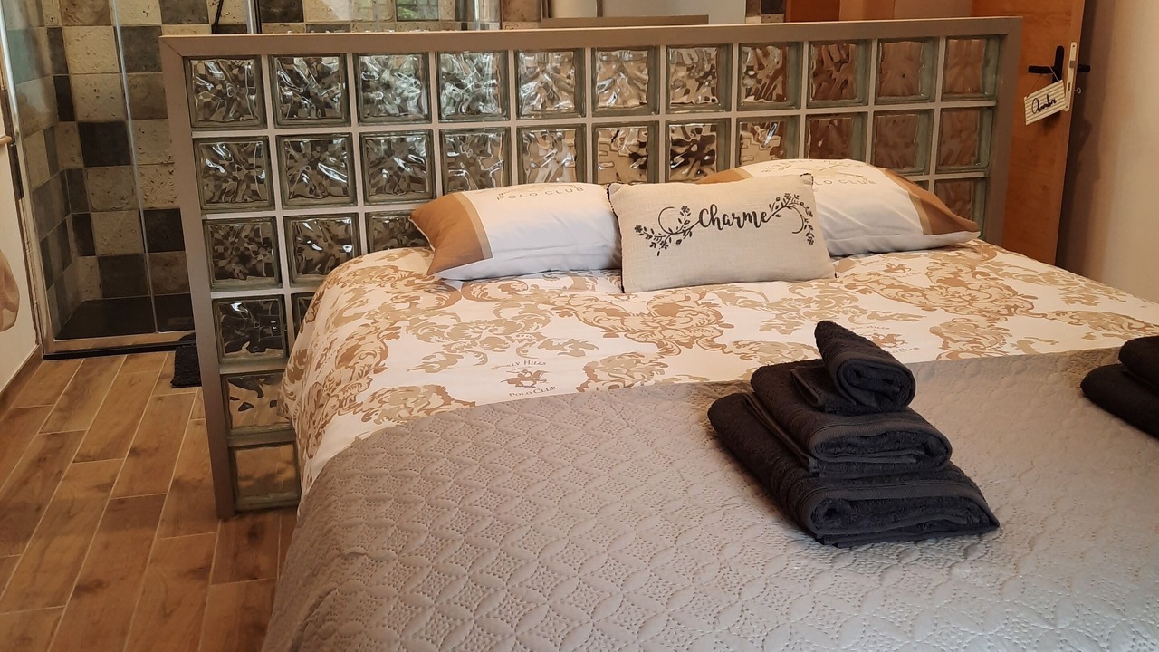 Photo of Bedroom in Le Gast