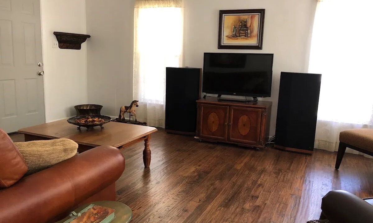 Photo of Livingroom in Roanoke