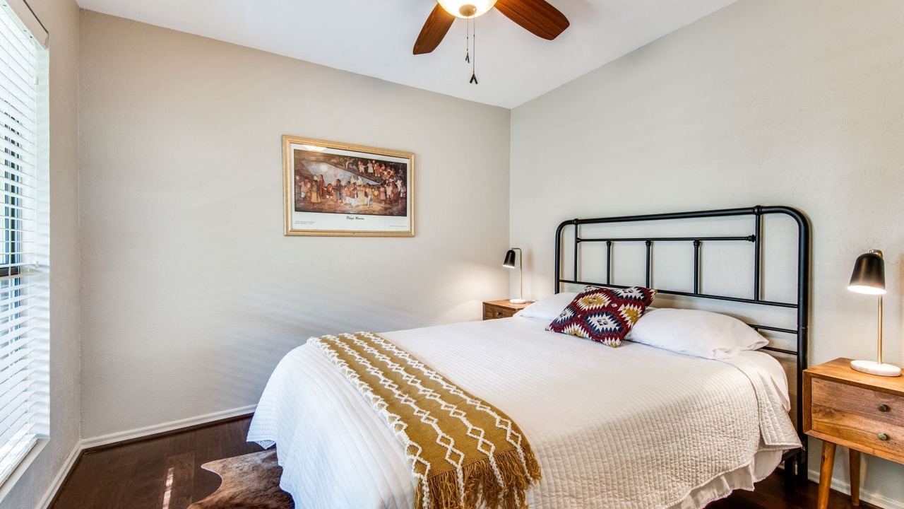 Photo of Bedroom in Carrollton