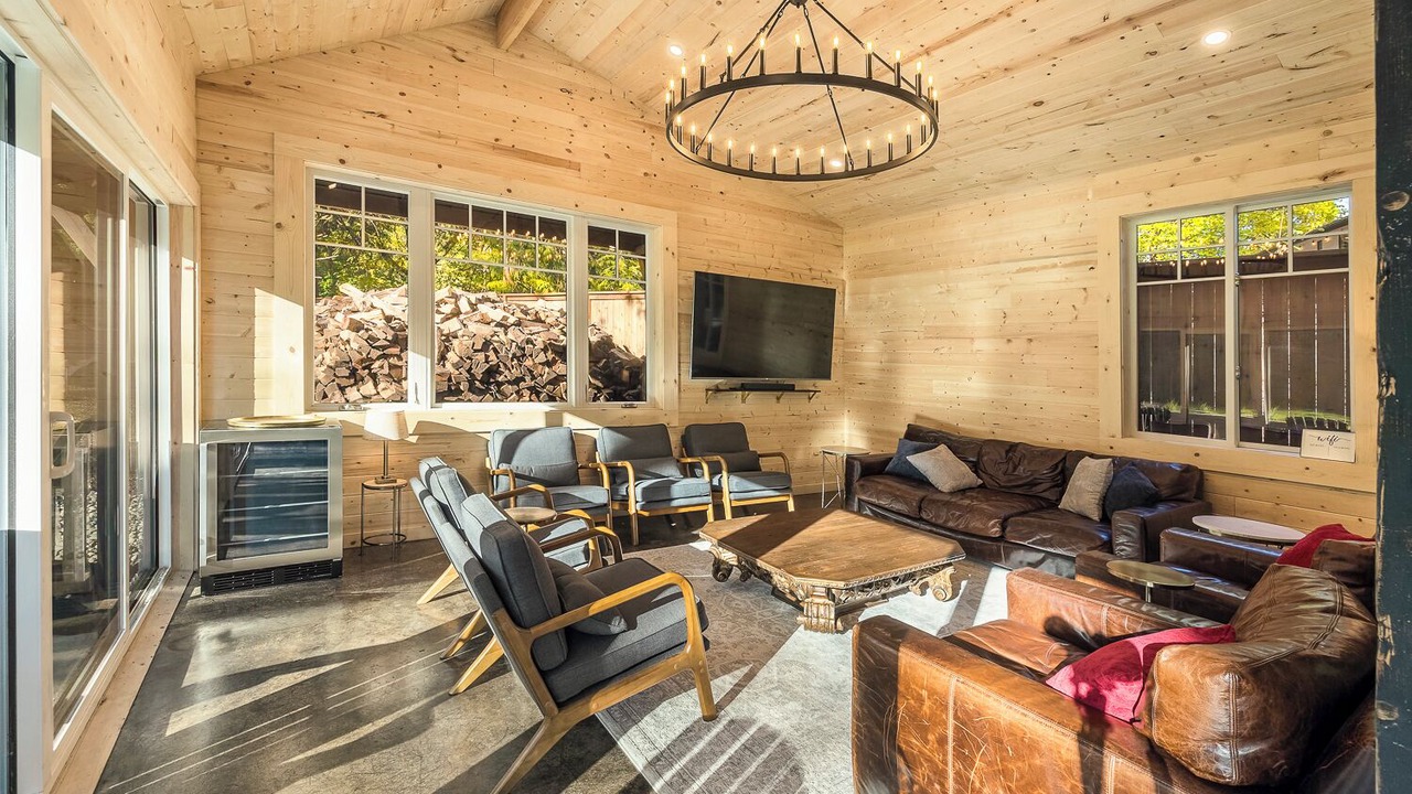 Photo of Livingroom in Monroe