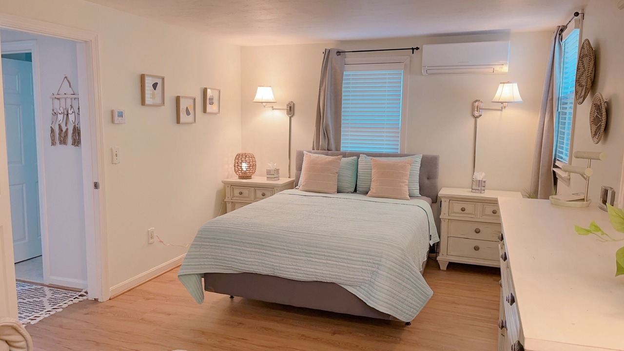 Photo of Bedroom in Cotuit