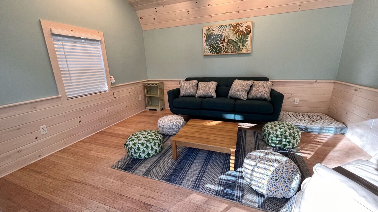 Photo of Livingroom in Cotuit