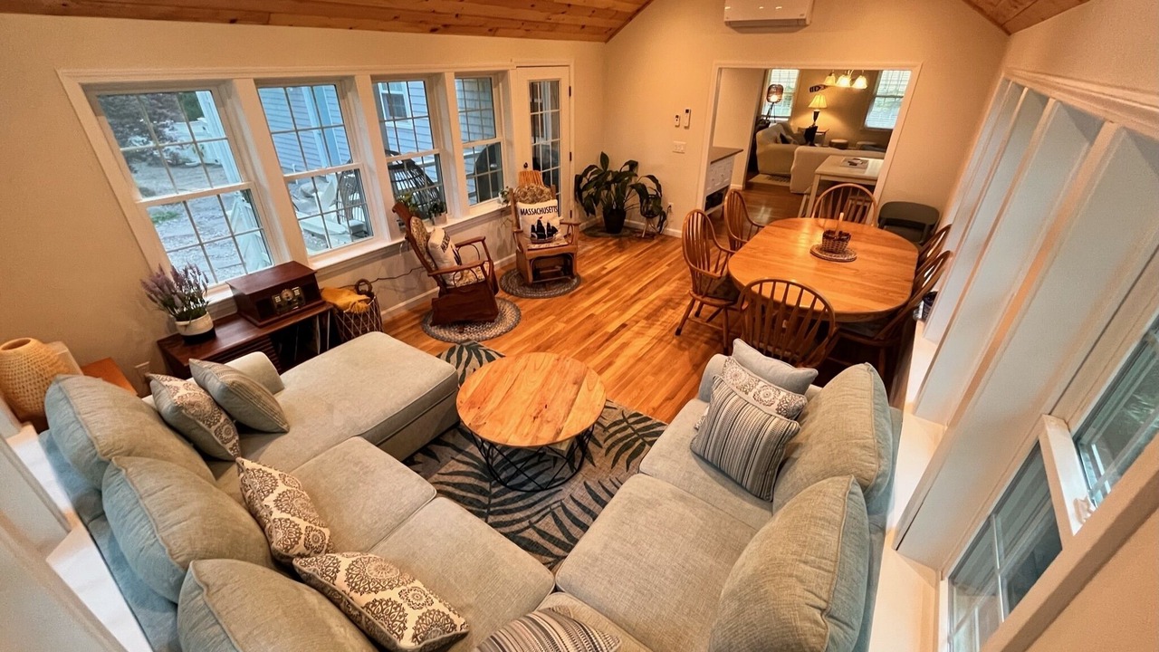 Photo of Livingroom in Cotuit