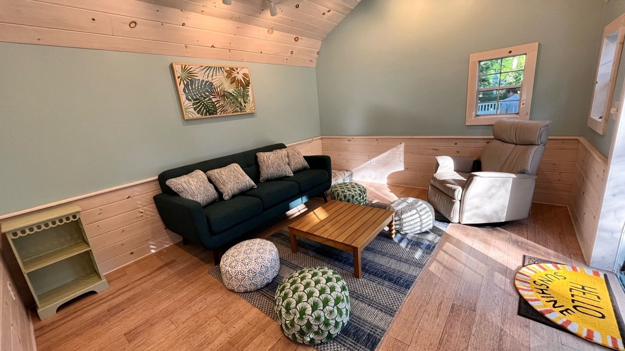 Photo of Livingroom in Cotuit