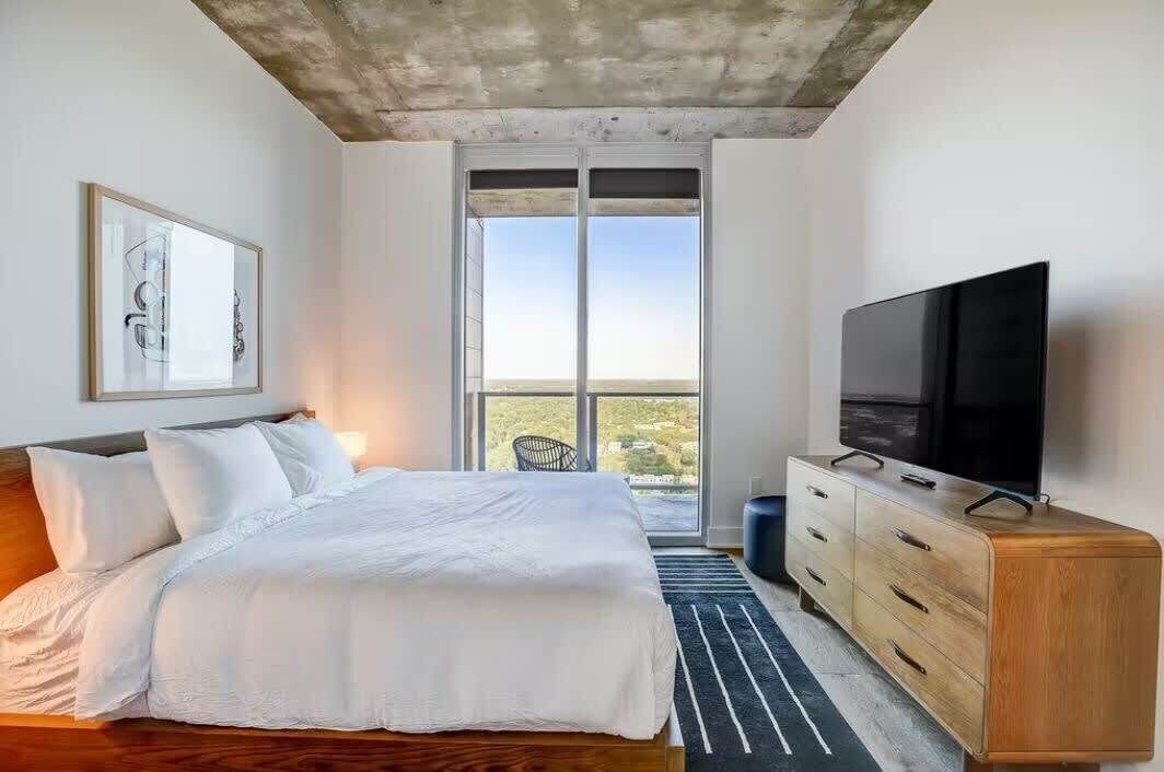 Photo of Bedroom in Rainey Street Historic District