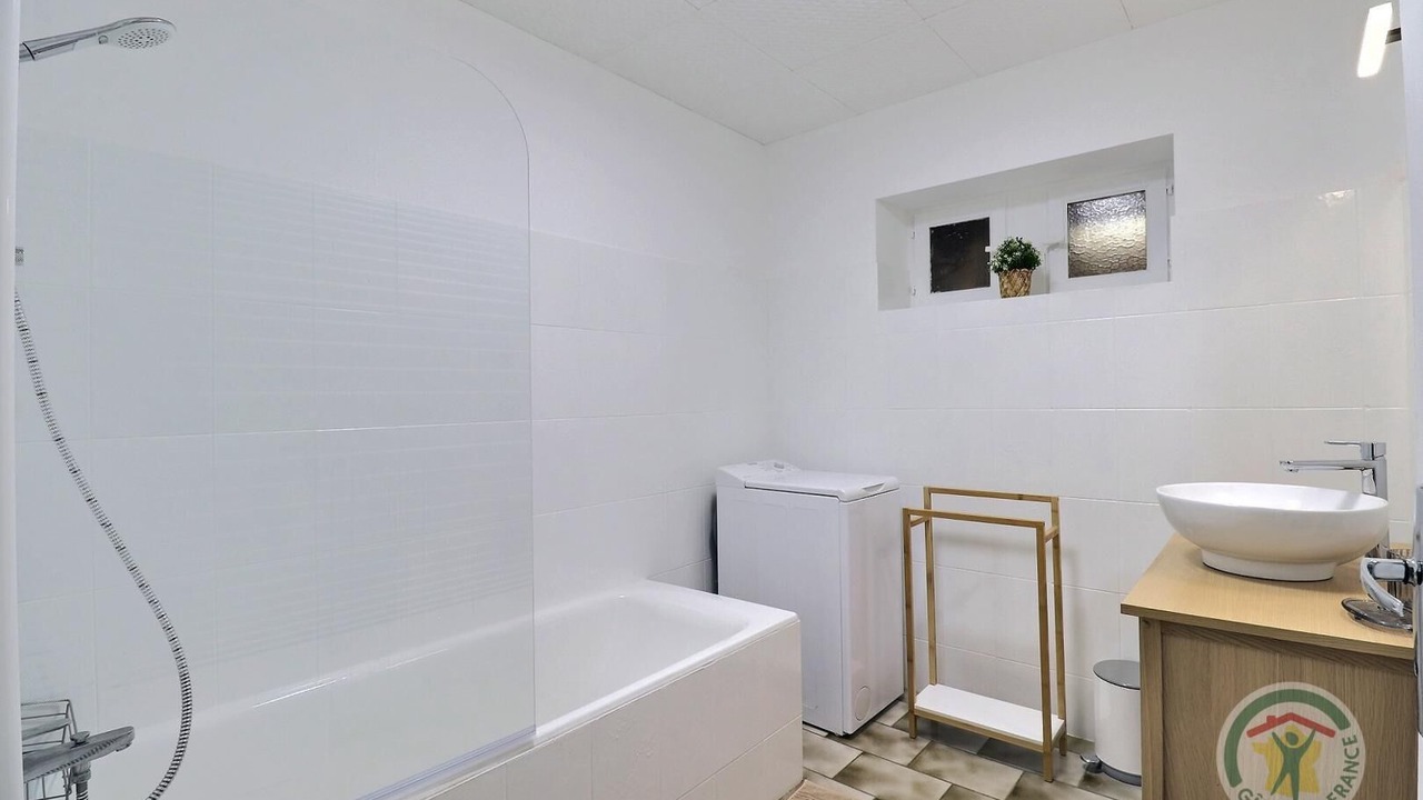 Photo of Bathroom in Boisgervilly