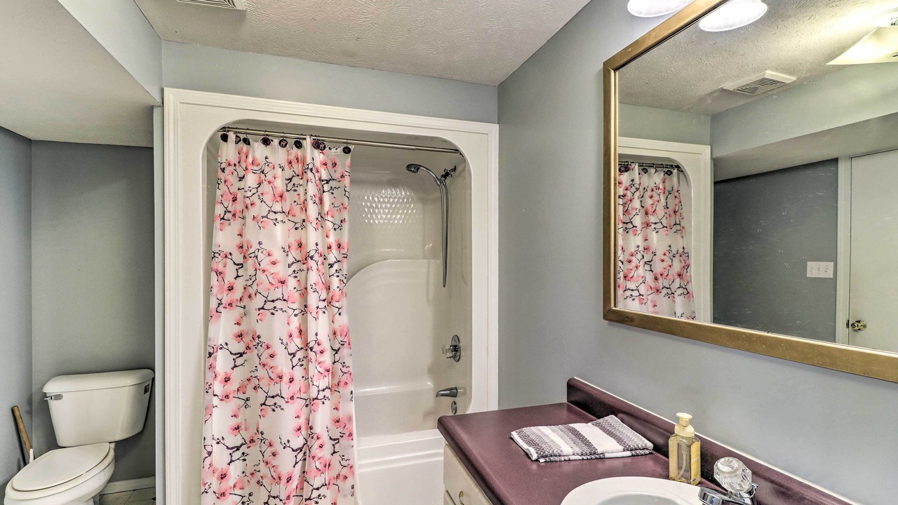 Photo of Bathroom in Flippin
