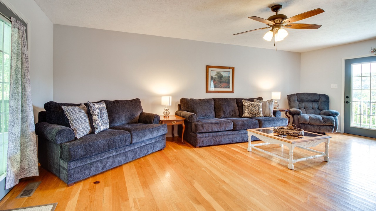 Photo of Livingroom in Flippin