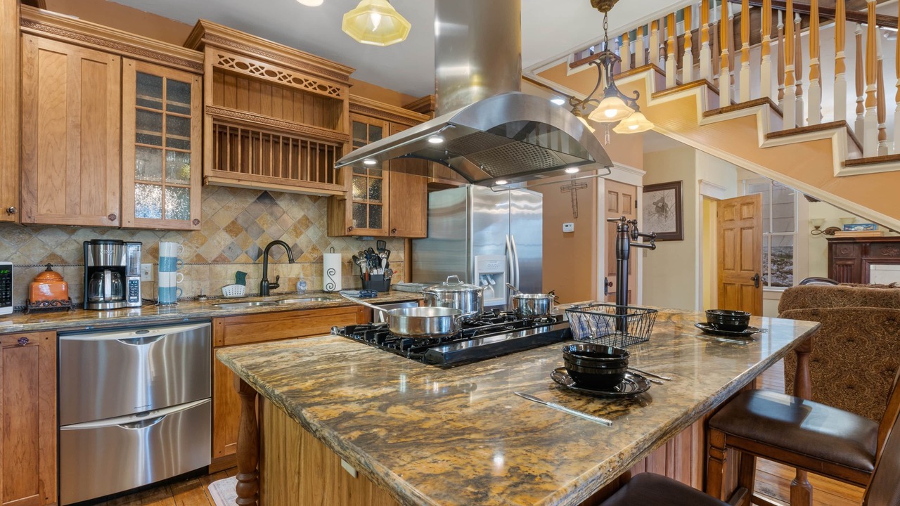 Photo of Kitchen in Eureka Springs Historic District