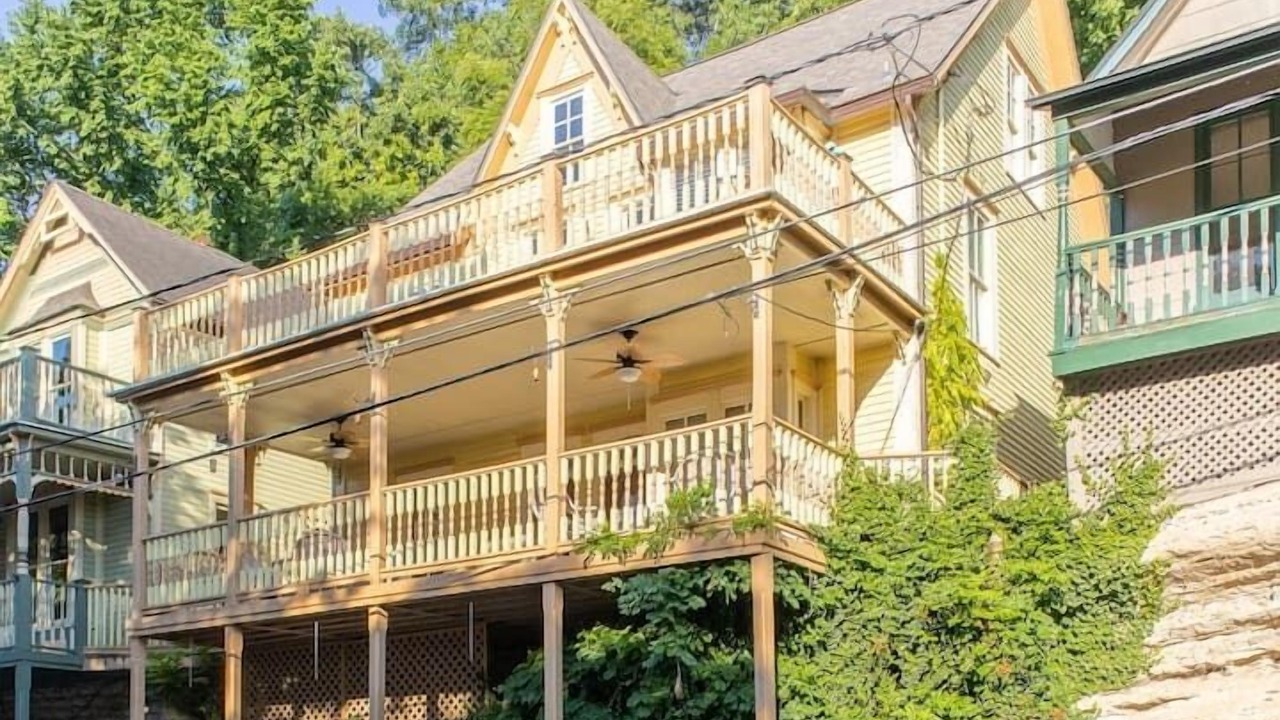 Photo of Others in Eureka Springs Historic District