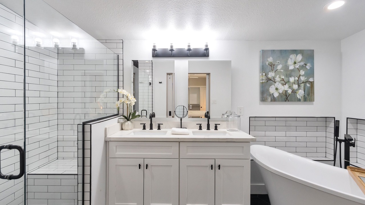 Photo of Bathroom in Scottsdale Highlands Estates No. 03
