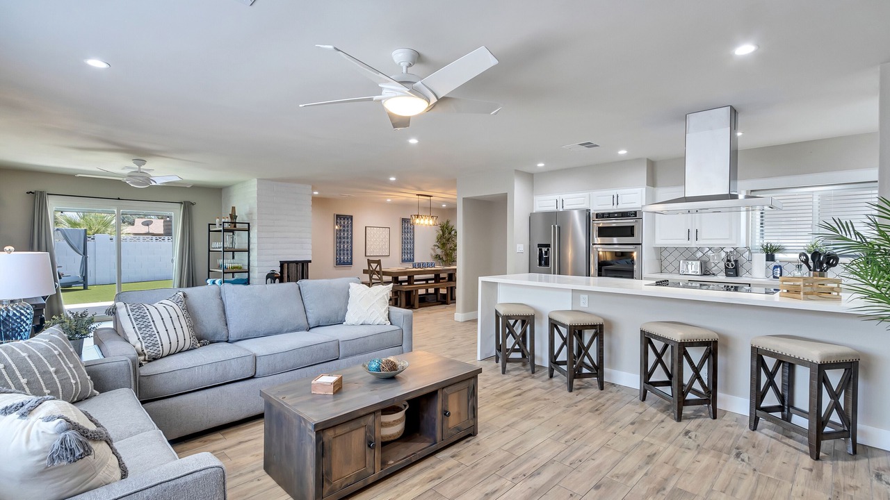 Photo of Livingroom in Scottsdale Highlands Estates No. 03