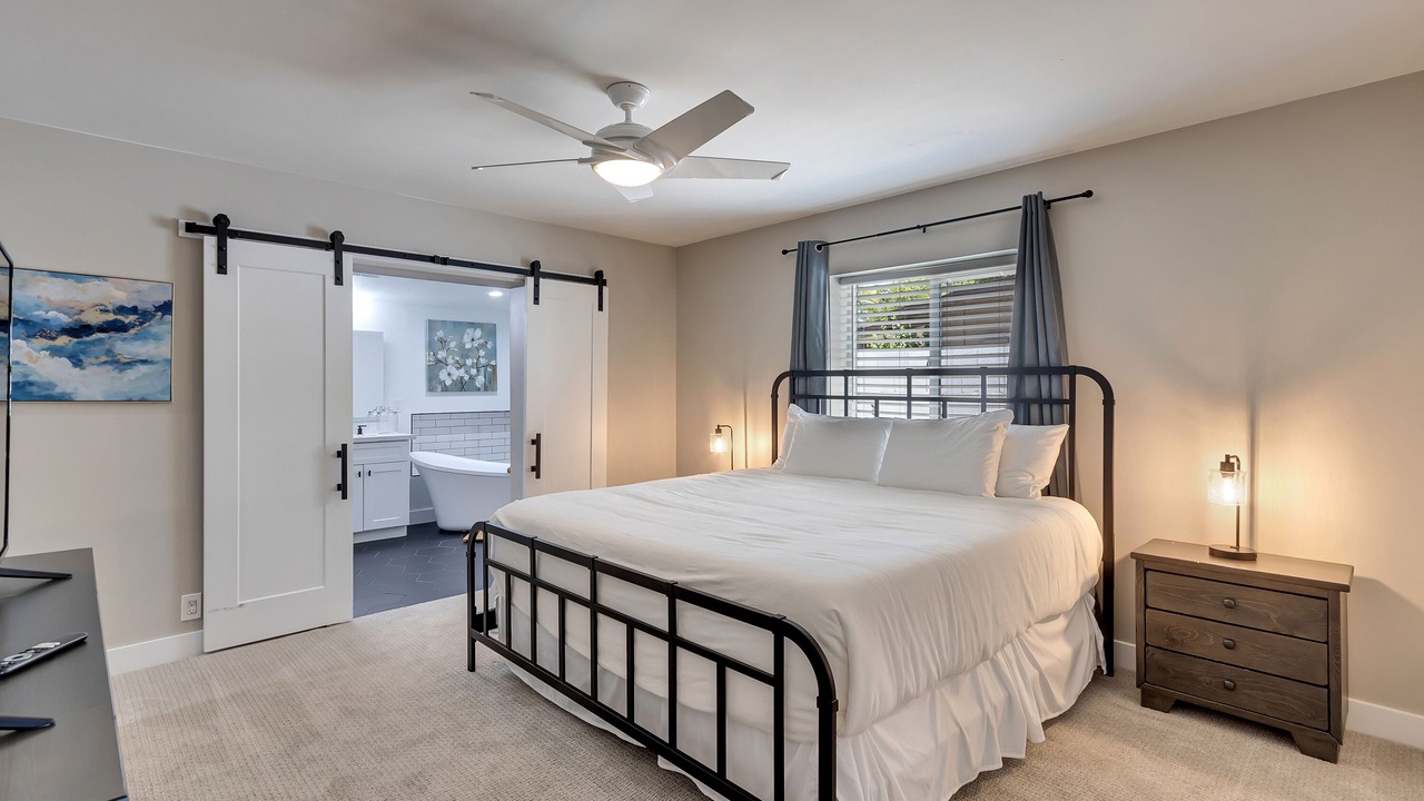 Photo of Bedroom in Scottsdale Highlands Estates No. 03