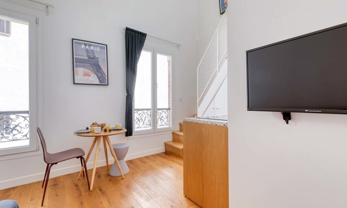 Photo of Livingroom in Quartier des Grandes-Carrieres