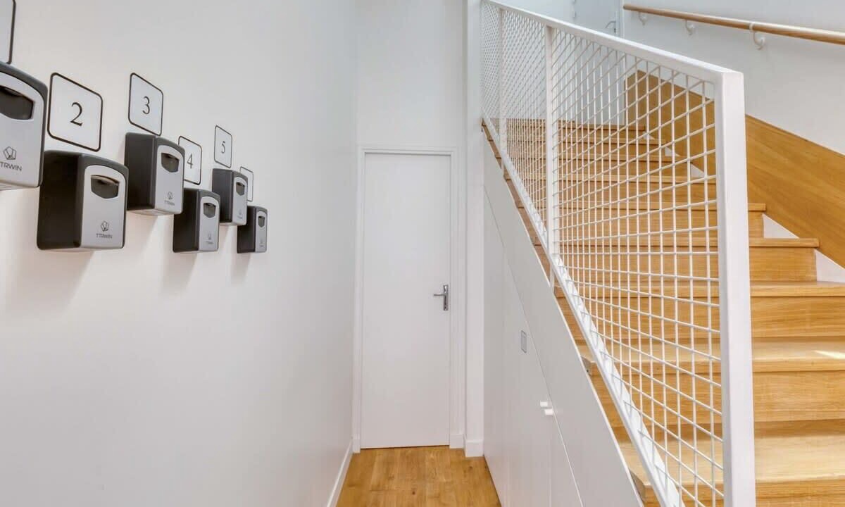 Photo of Others in Quartier des Grandes-Carrieres