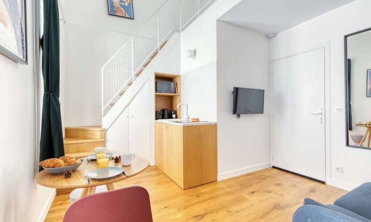 Photo of Livingroom in Quartier des Grandes-Carrieres