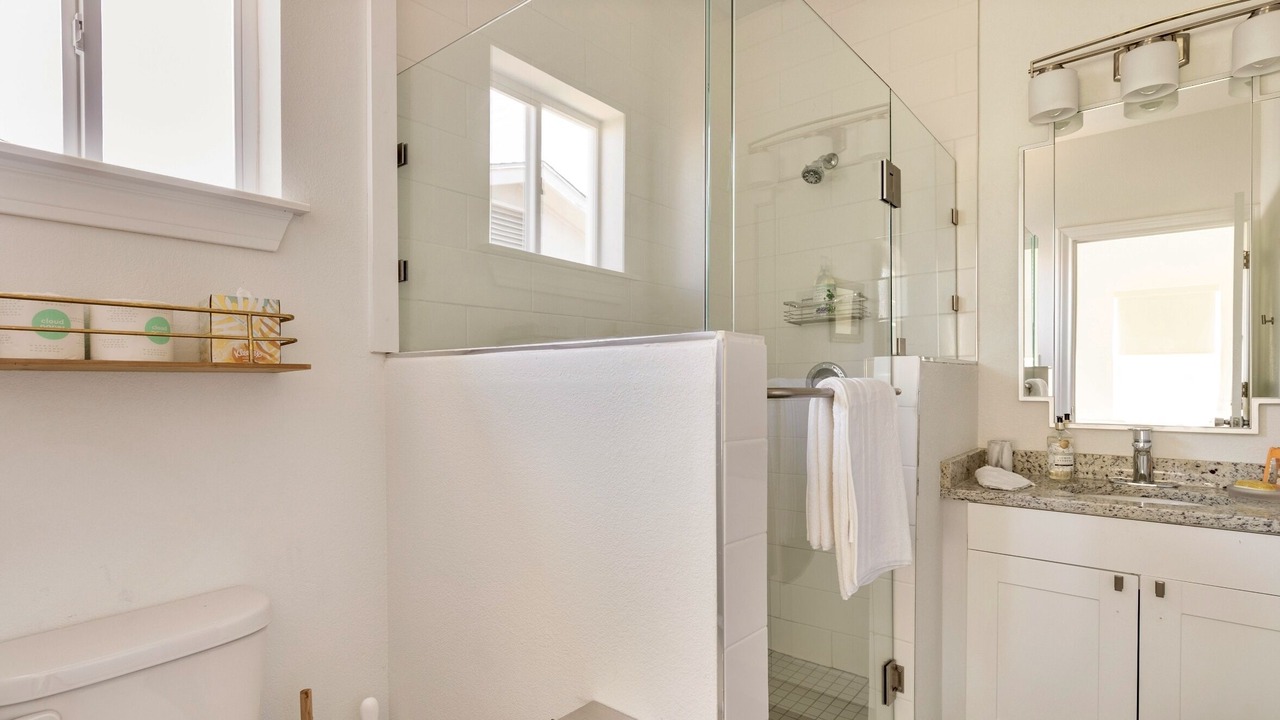 Photo of Bathroom in Uptown