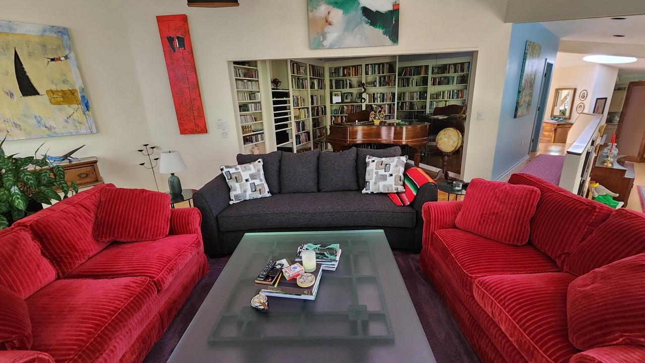 Photo of Livingroom in Guilford