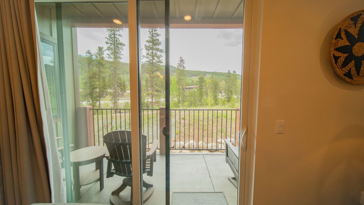 Photo of Patio Balcony in Lakeside Village