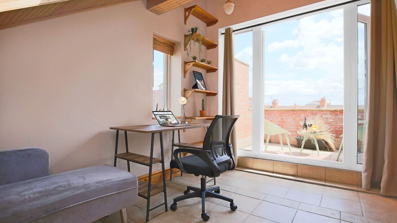 Photo of Livingroom in Northampton