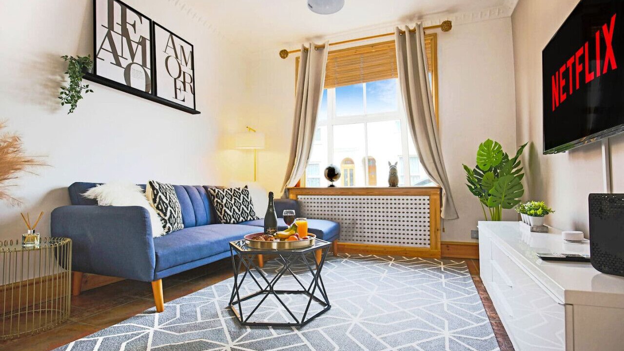 Photo of Livingroom in Northampton