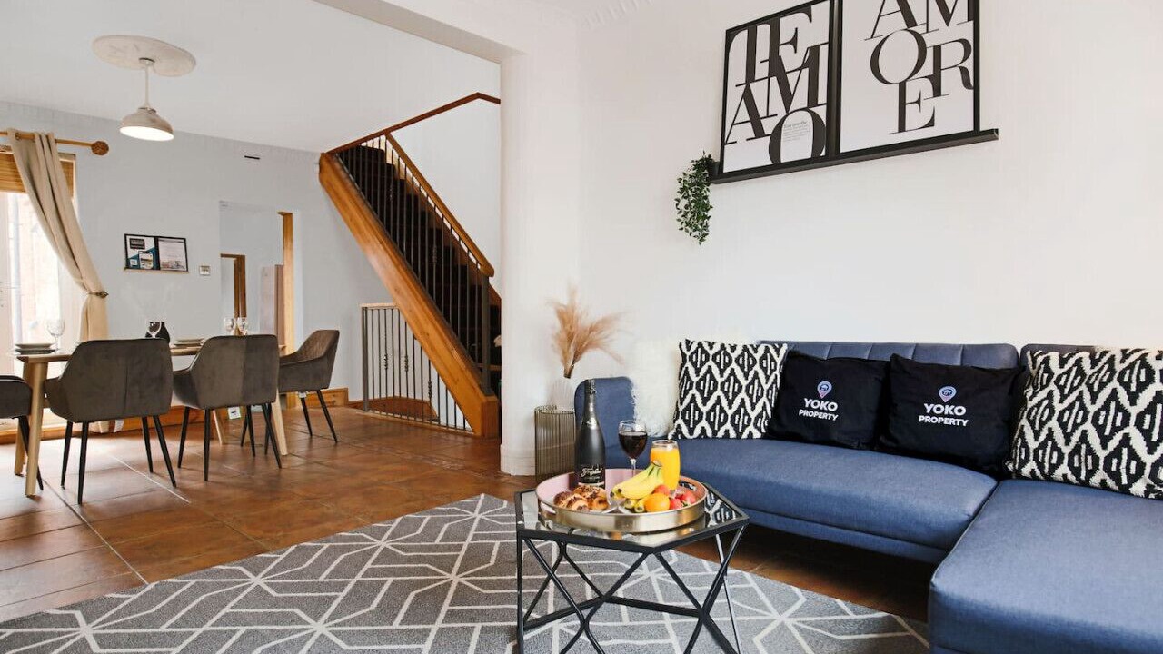 Photo of Livingroom in Northampton