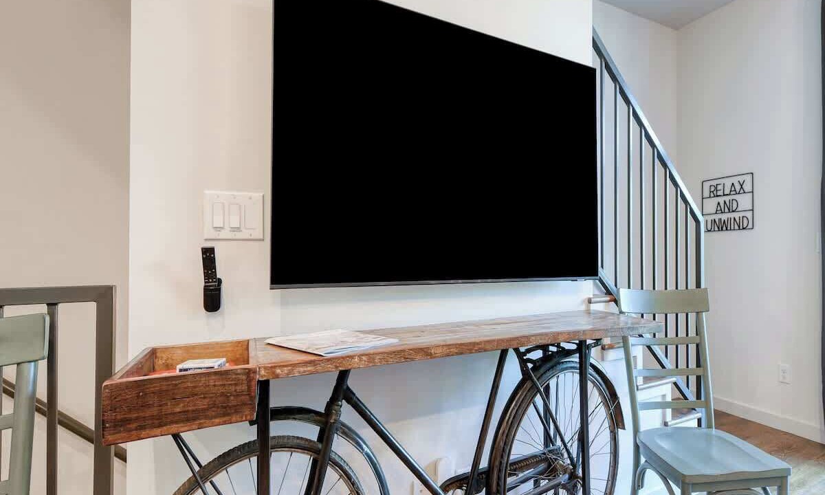 Photo of Others in Tobin Hill