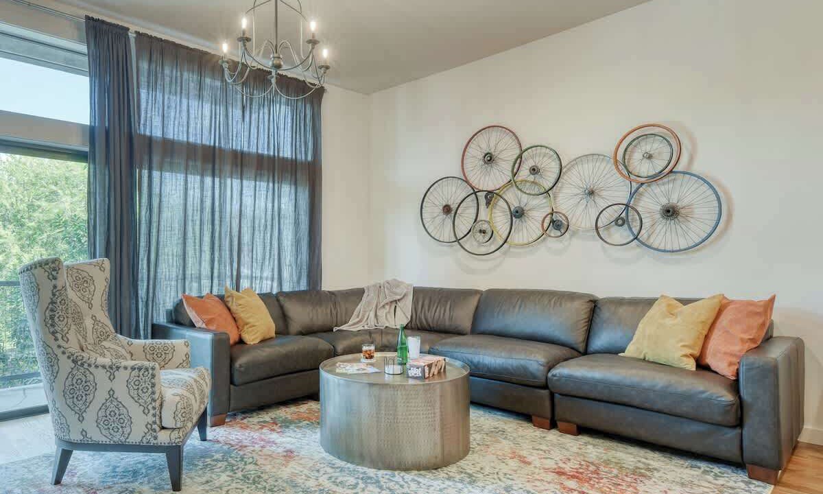 Photo of Others in Tobin Hill