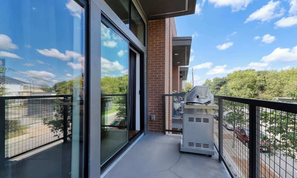 Photo of Others in Tobin Hill