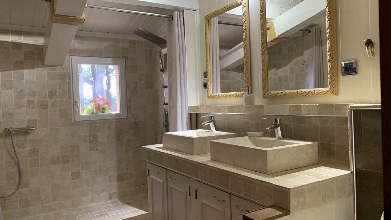 Photo of Bathroom in Courthezon