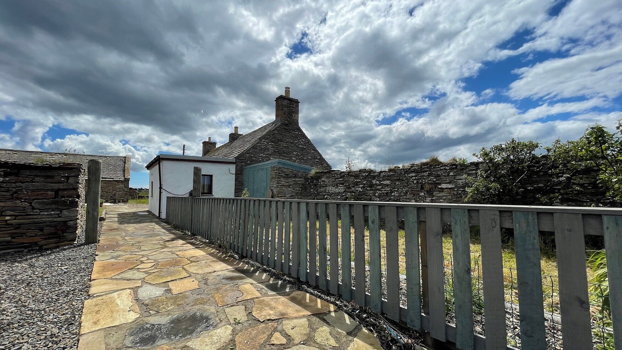 Photo of Outdoor in Mey