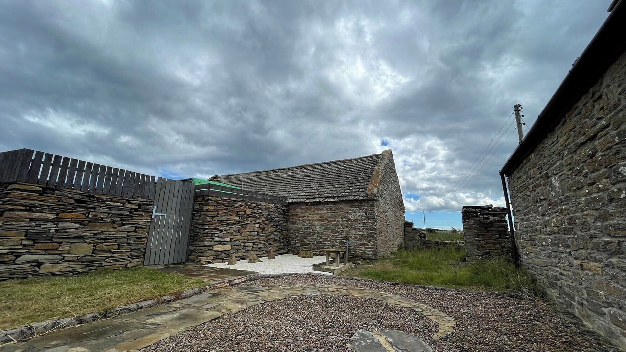 Photo of Outdoor in Mey