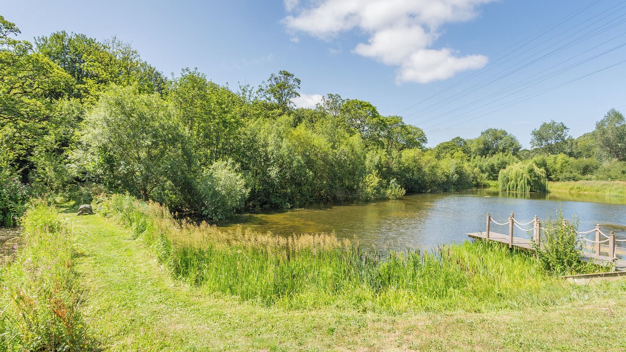 Photo of Others in Rastrick