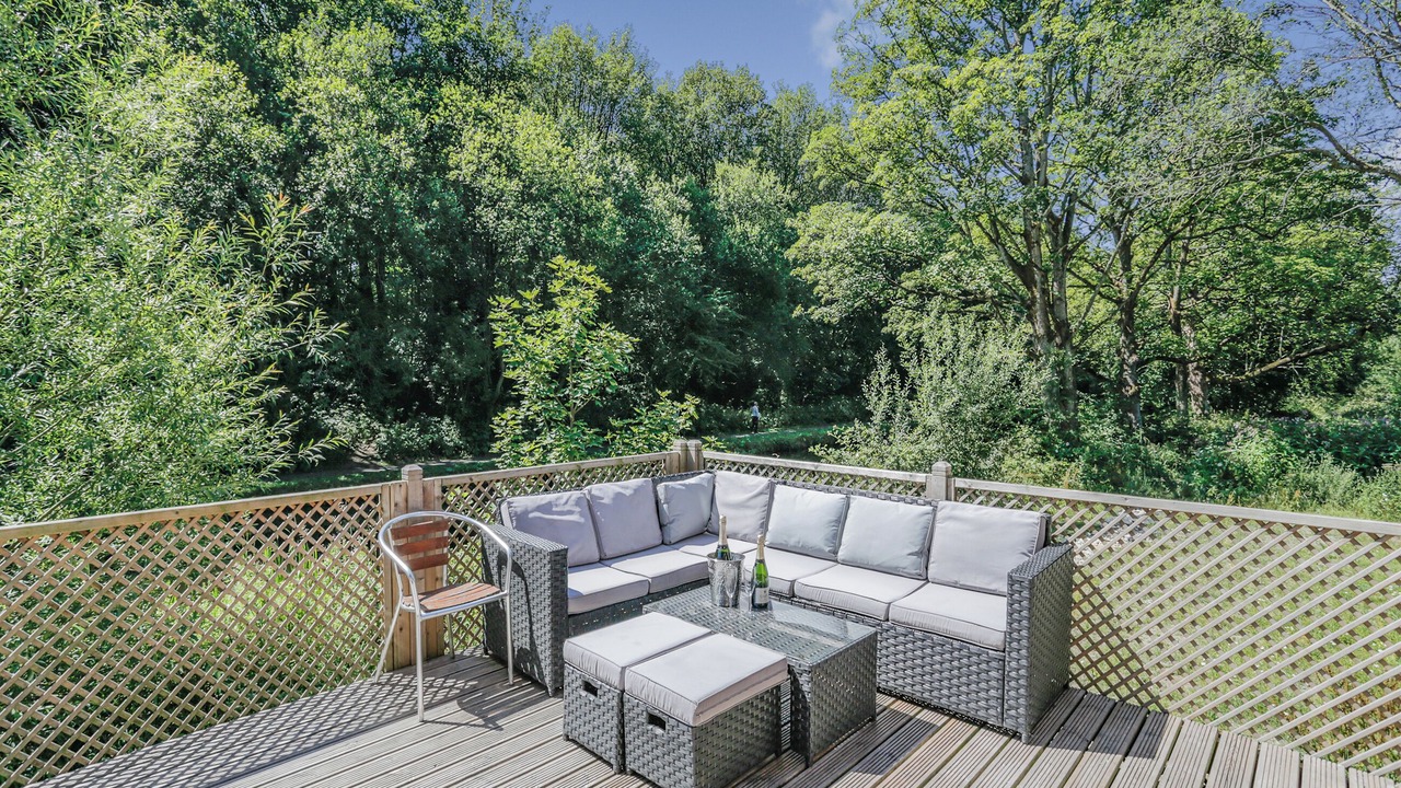 Photo of Outdoor in Rastrick