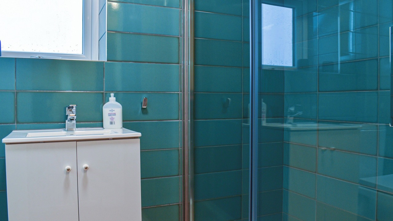 Photo of Bathroom in Hurst Green