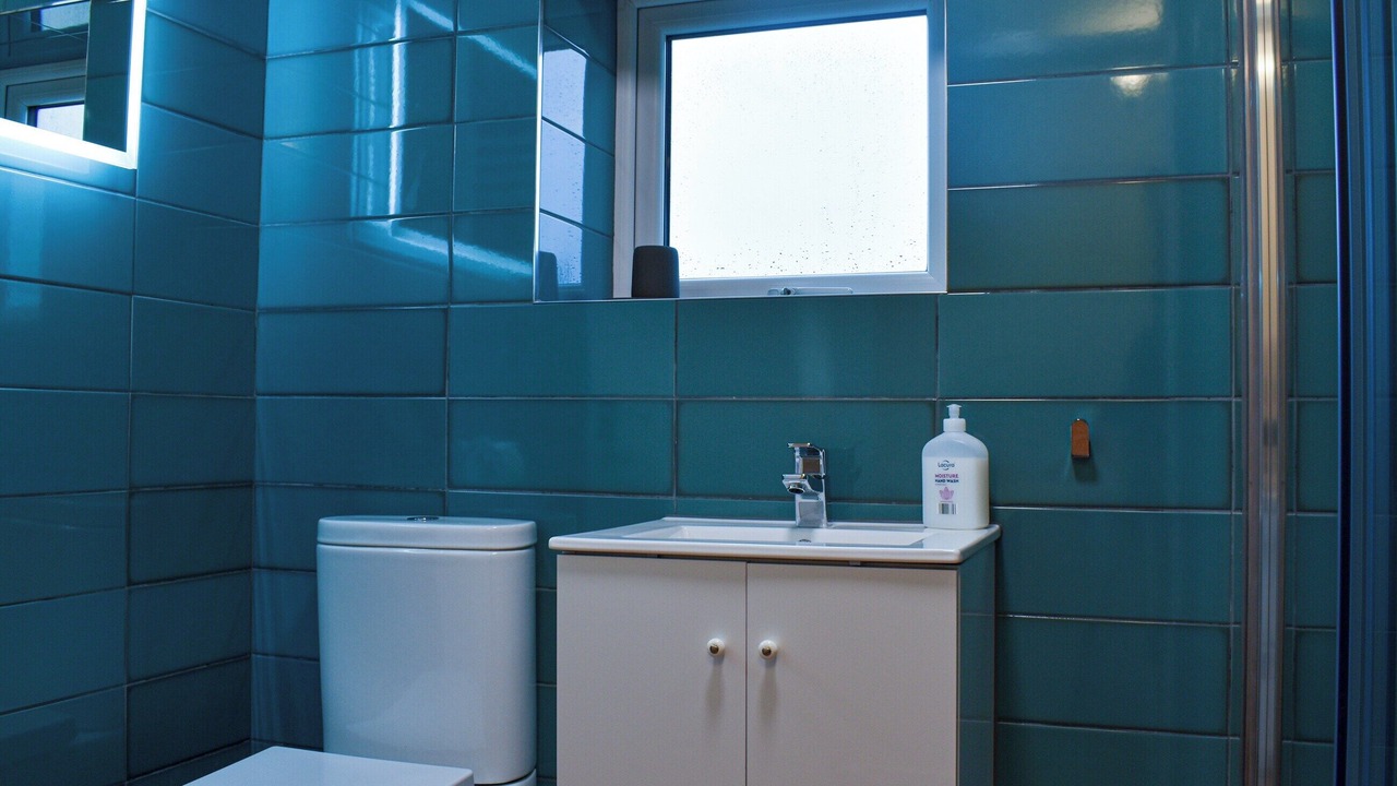 Photo of Bathroom in Hurst Green