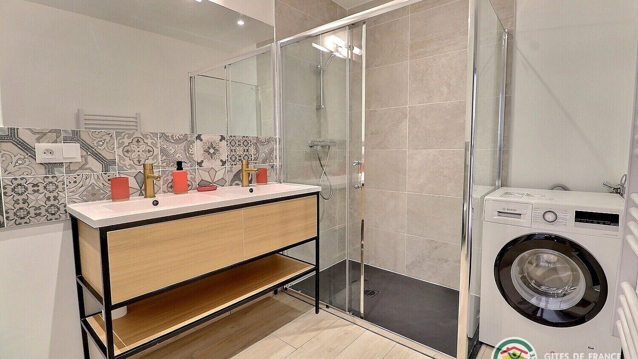 Photo of Bathroom in Les Vans