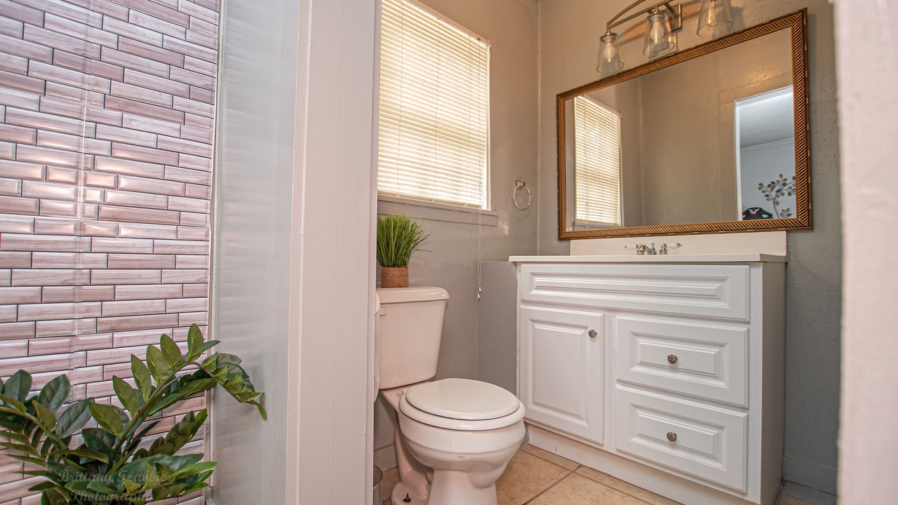Photo of Bathroom in El Dorado