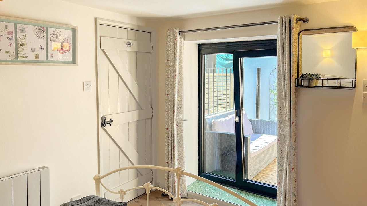 Photo of Others in Etchinghill