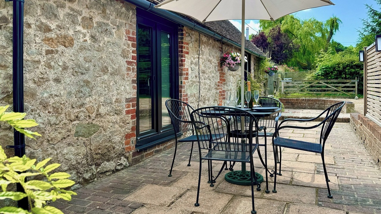 Photo of Others in Etchinghill