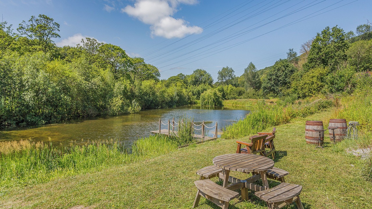 Photo of Outdoor in Rastrick