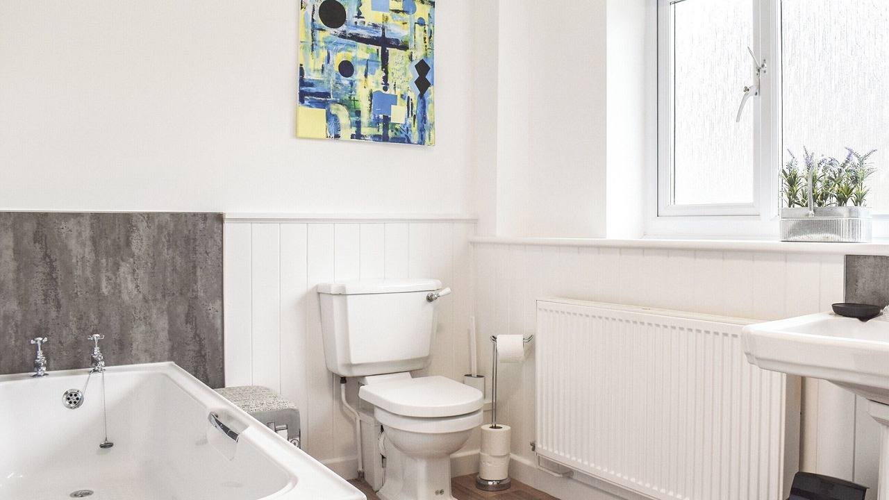 Photo of Bathroom in Betws Gwerfil Goch