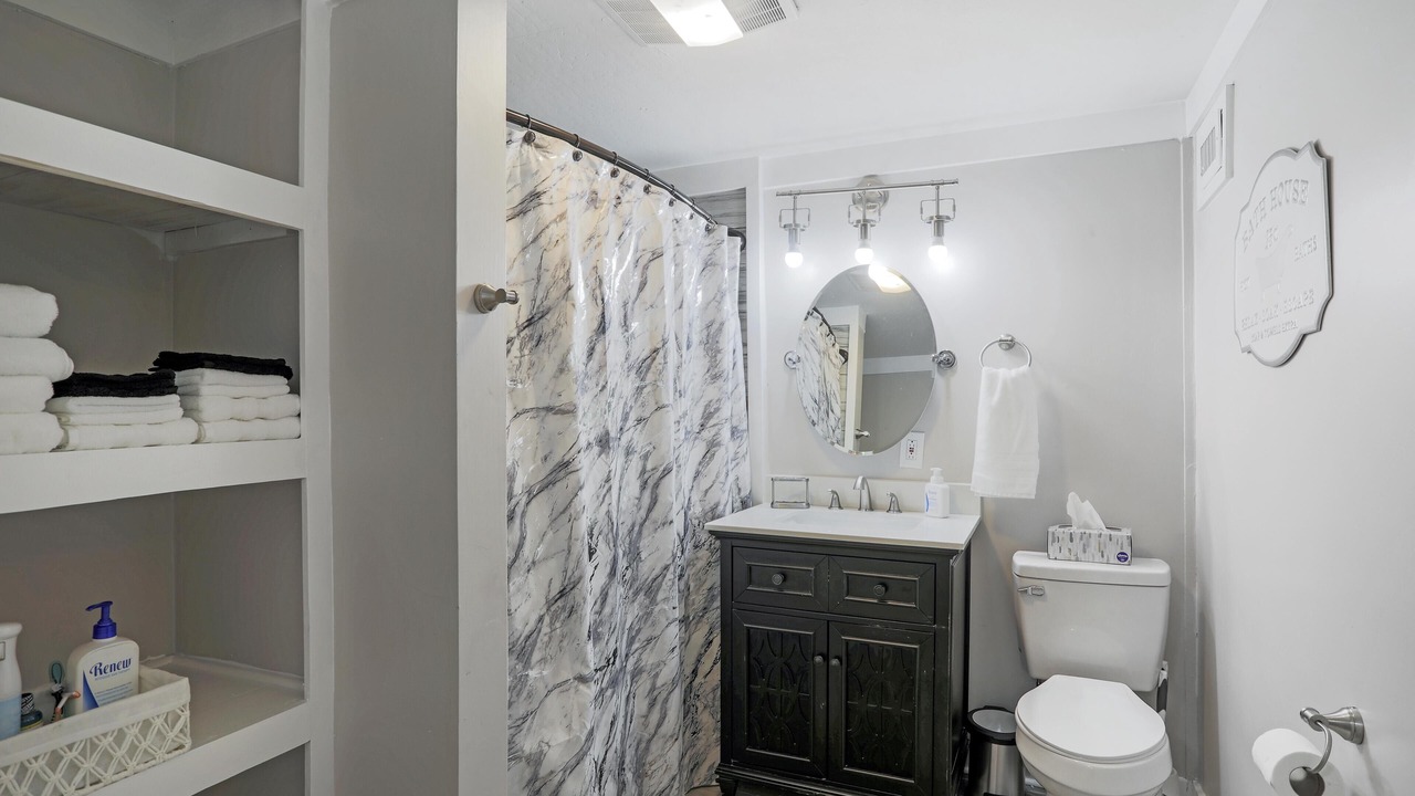 Photo of Bathroom in Hattiesburg
