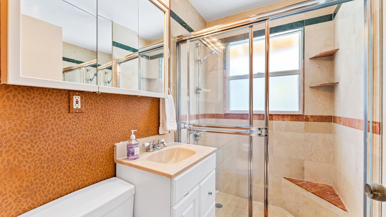 Photo of Bathroom in Bay Isle