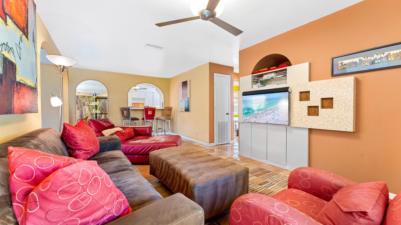 Photo of Livingroom in Bay Isle