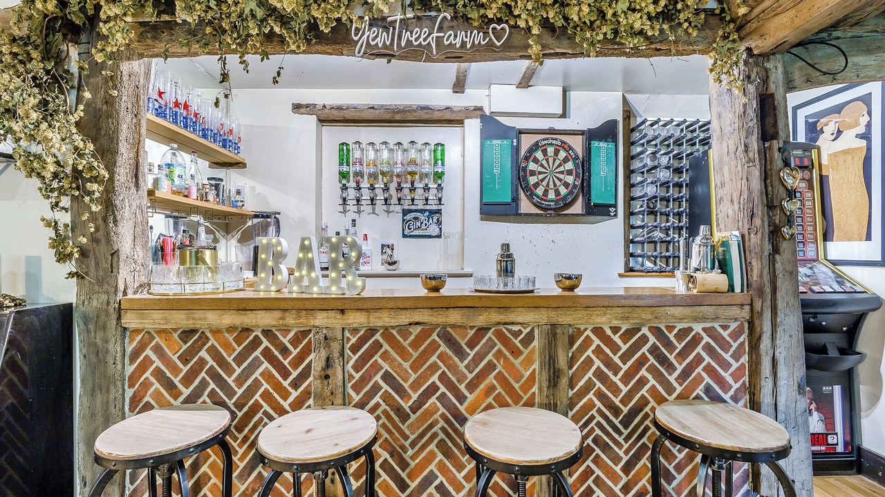 Photo of Others in Charing