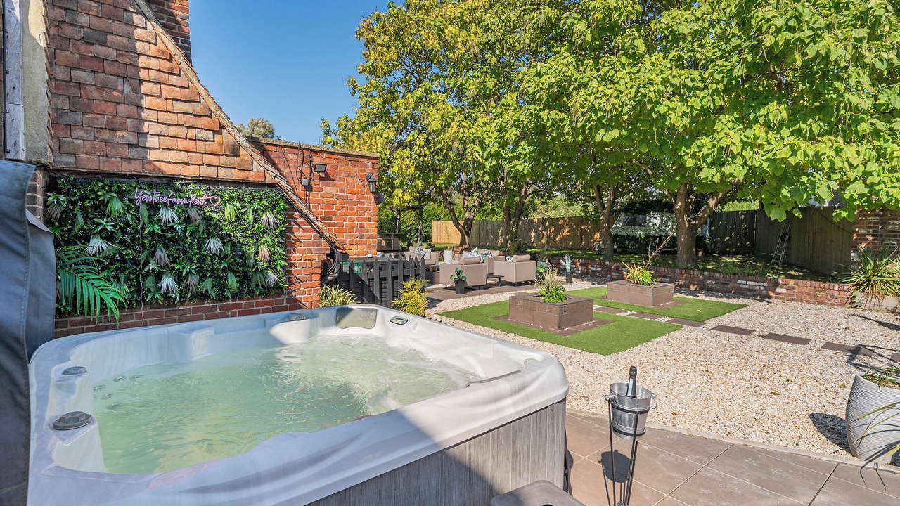 Photo of Others in Charing