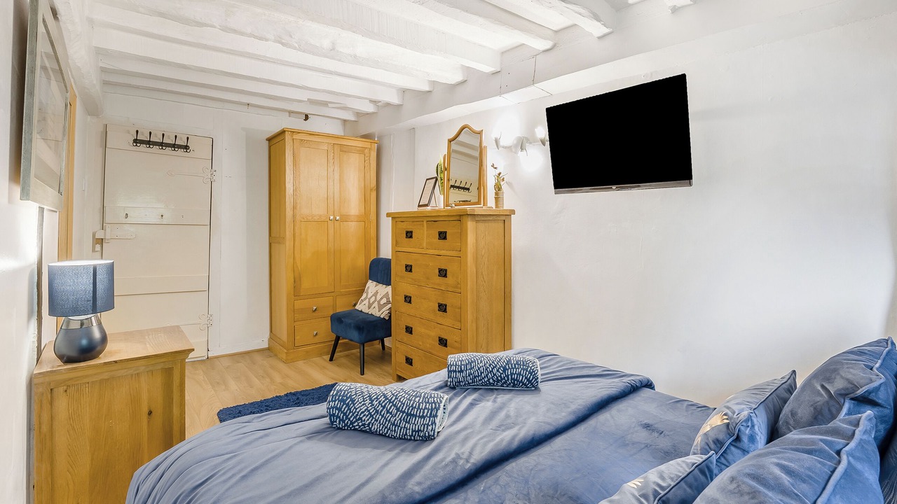 Photo of Others in Charing